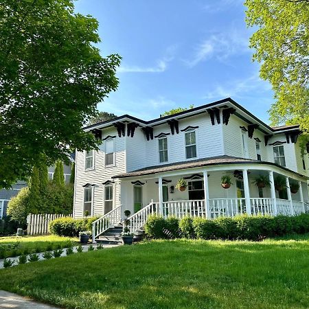 The Belvedere B&B Charlevoix Buitenkant foto