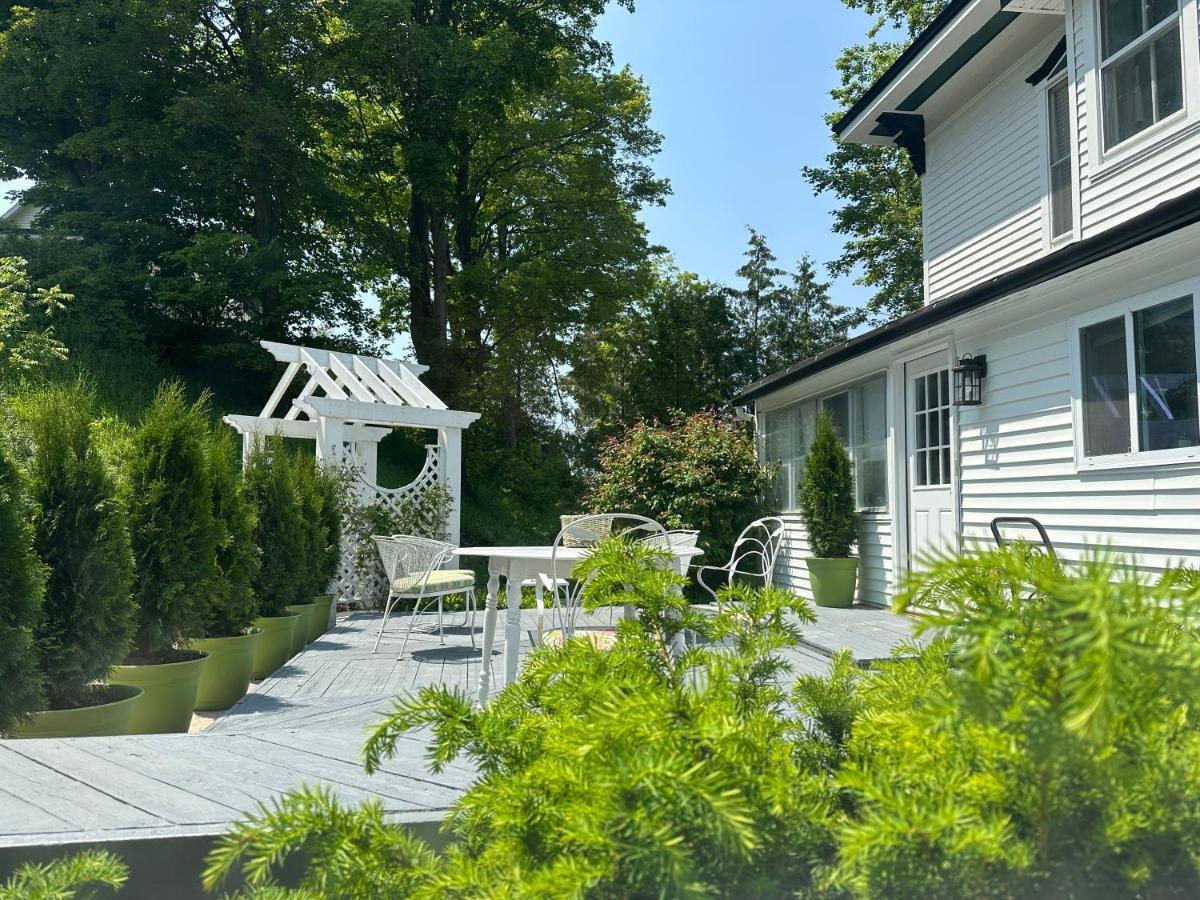 The Belvedere B&B Charlevoix Buitenkant foto